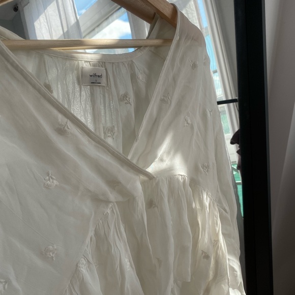 Aritzia blouse - Picture 2 of 3